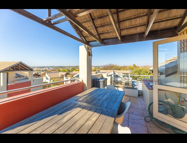 2 BEDROOM APARTMENT FOR SALE IN LONEHILL